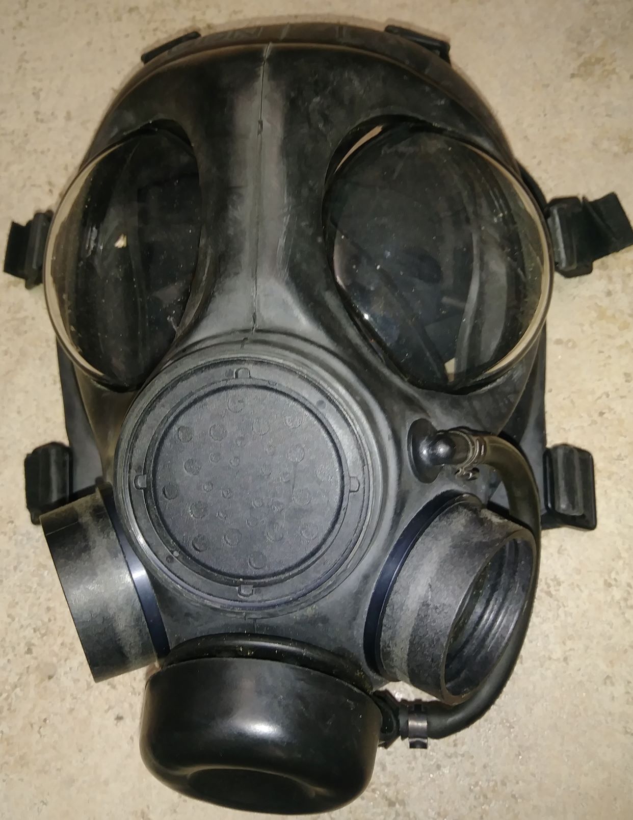 CANADIAN C4 MASK USED MEDIUM CANADIAN C4 MASK USED MEDIUM