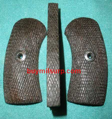 Grip Set (3 Pieces) M1895 Russian Nagant Rev Early Checkering - Click Image to Close