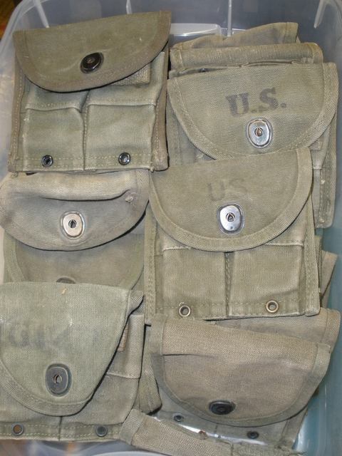 Pouch M1 Carbine USED QTY 1, Holds 2 15rd Magazines - Click Image to Close