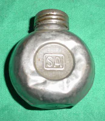 Oiler Finnish SA Marked Single Spout Metal DENTED