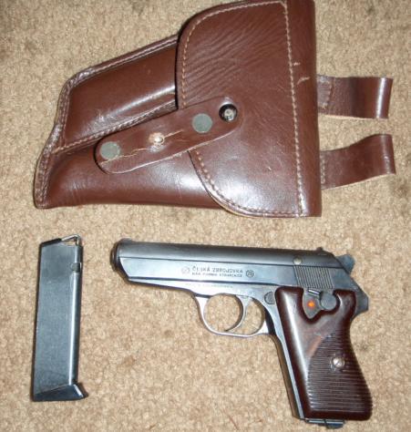 Czech CZ 50 .32ACP Pistol - Click Image to Close