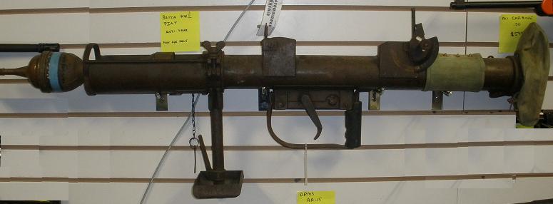 British WW2 PIAT with Inert Anti Tank Round 2/45 - Click Image to Close