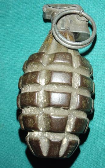 US Mark 2 Pineapple Grenad M10A3 Fuse Broken Spoon - Click Image to Close