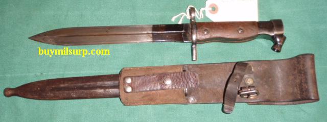 Hakim Rifle Bayonet with Scabbard and Frog - Click Image to Close