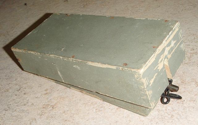 Russian / Soviet PMD-6 Landmine - Click Image to Close